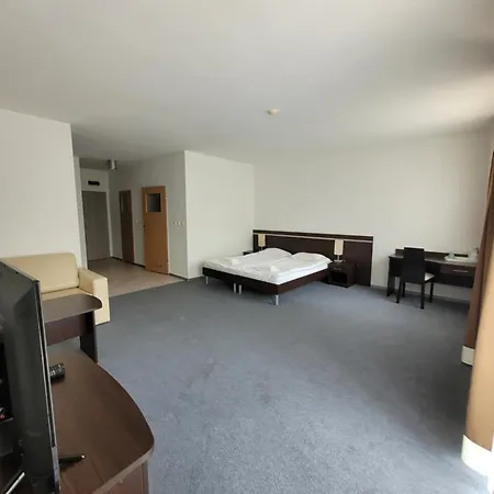 Artel Tarsis Lejlighed