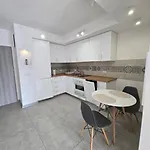 Artel Tarsis דירה *