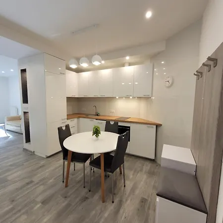 Artel Tarsis Apartman *